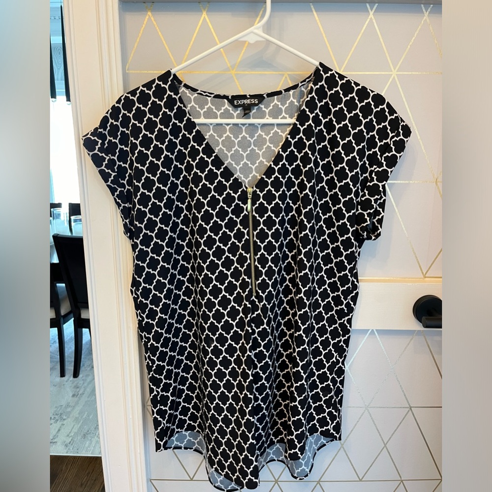 EXPRESS Large blouse.